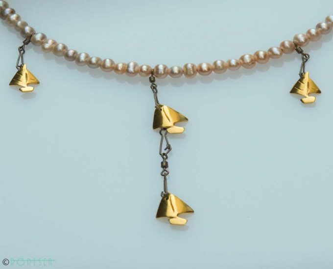 rope_sea_pink_pearls_PEARLA_COLLECTION_necklace_four_gold_plated_brass_sailing_boats