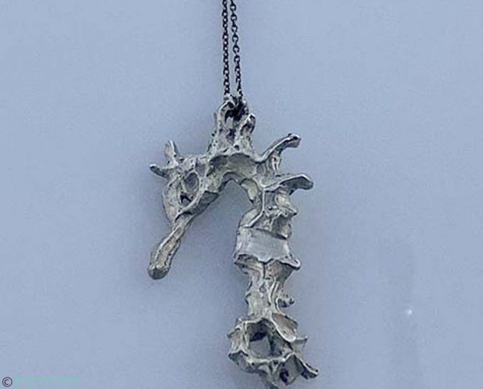 rope-sea-horse-necklace-silver-handmade-sculpted-ocean-jewelry