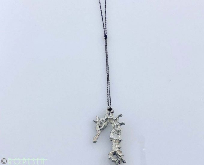 rope-sea-horse-necklace-silver-handmade-sculpted-ocean-jewelry